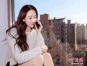 女主播半夜直播与路人,女主播与路人的意外邂逅