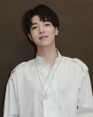 邓泽鸣背景,从基层奋斗到领导岗位的传奇人生